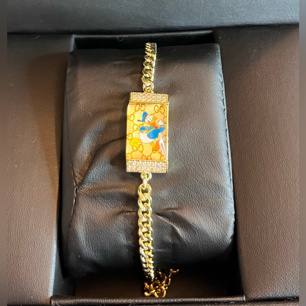 18k gold plated Donald Duck bracelet